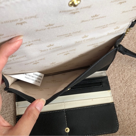 Juicy Couture Crossbody Bag - Picture 4 of 9